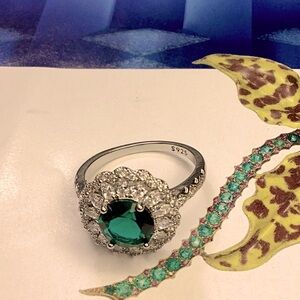 Sterling Silver Emerald Zirconia Stones Ring